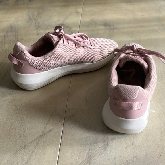 Womens Under Armour Pink Ripple MTL Sneakers Size 9 - Picture 3 of 6